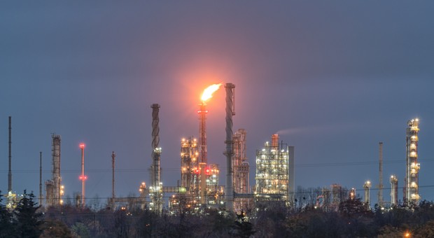 Europa ma problem. Nigeria włączyła wielką rafinerię. Chodzi o 17 mld dol.