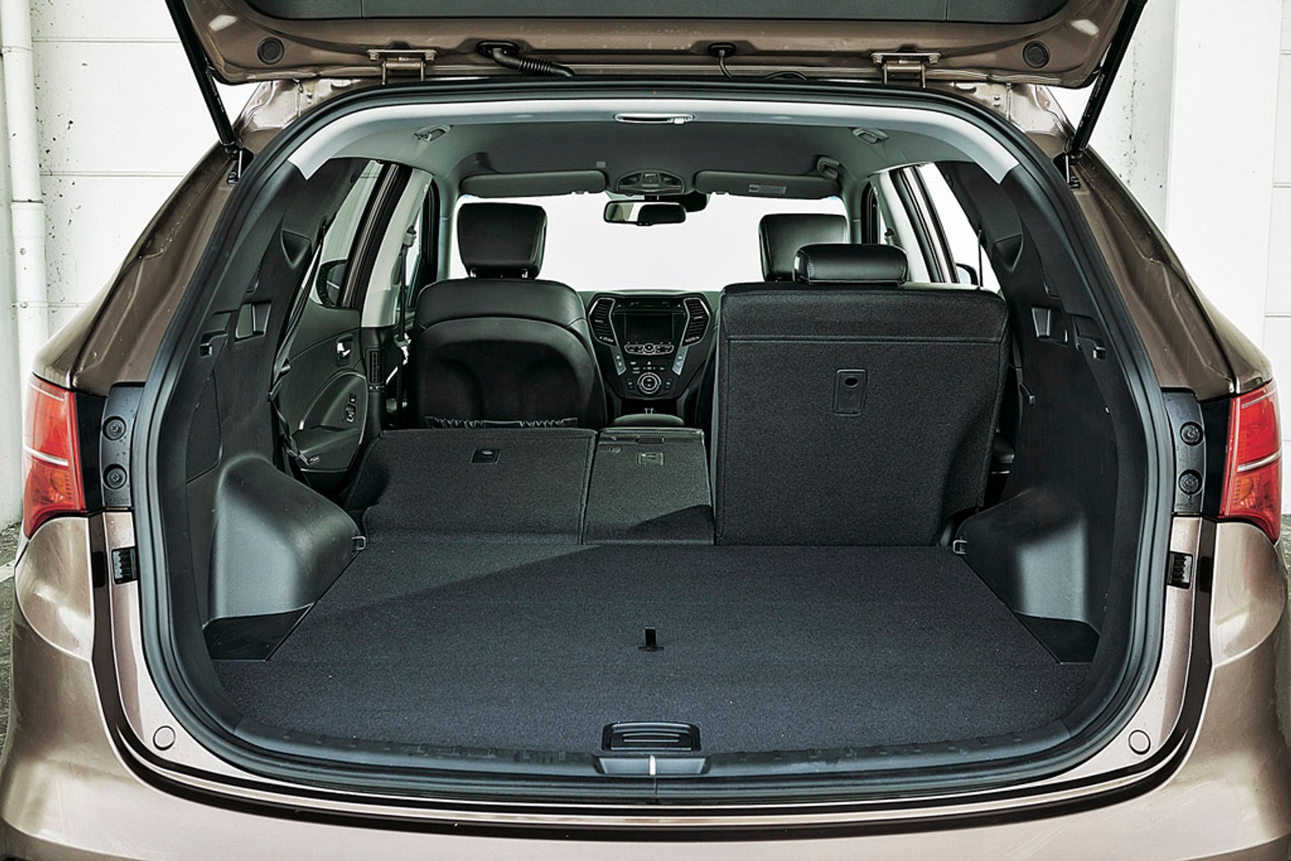 Mitsubishi Outlander kontra Kia Sorento i Hyundai Santa Fe: luksusowe diesle z napędem 4x4