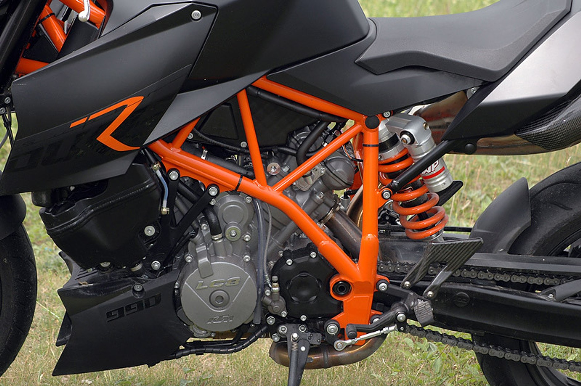 KTM 990 SuperDuke R: Ready to Race