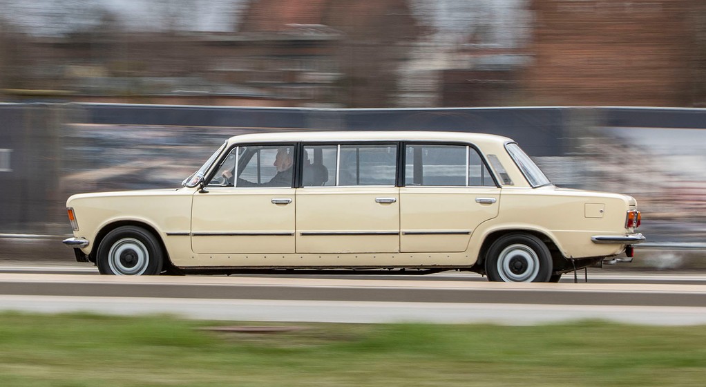 Polski Fiat 125p i FSO Polonez w wersji Long - przedłużane auta z FSO