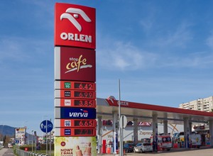 Nagranie z Orlenu krąży w sieci. Mężczyźni nie mieli za grosz wstydu