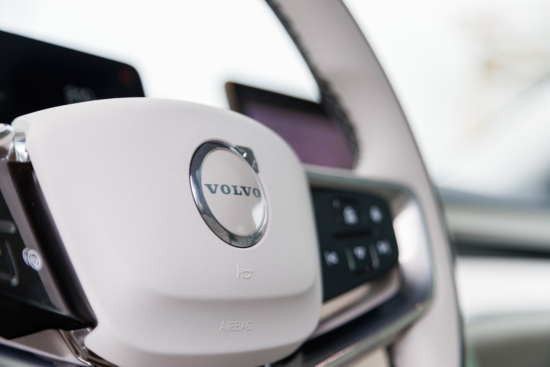 Volvo ES90