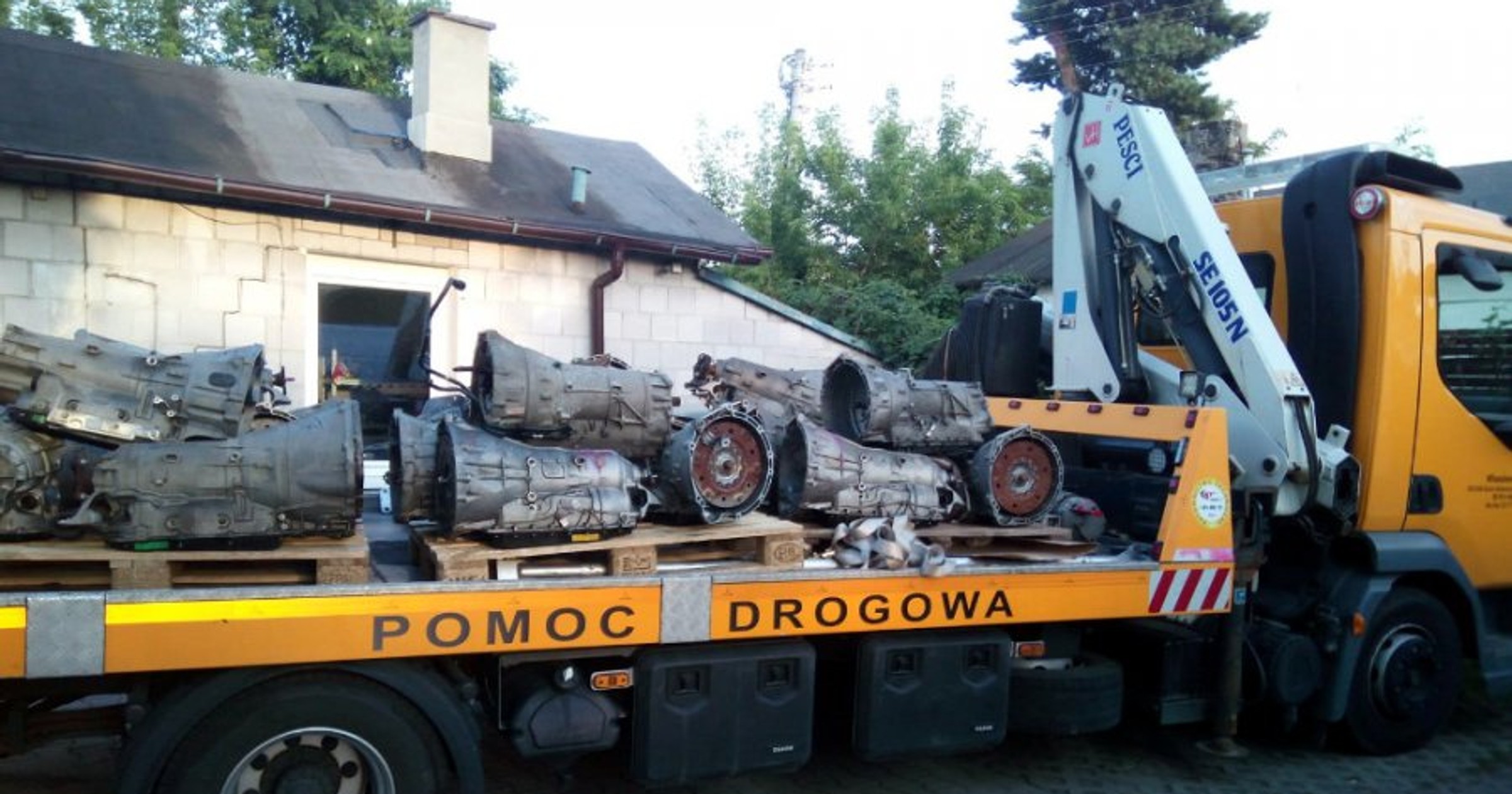 Odzyskano kradzione auto i części o wartości 640 000 zł