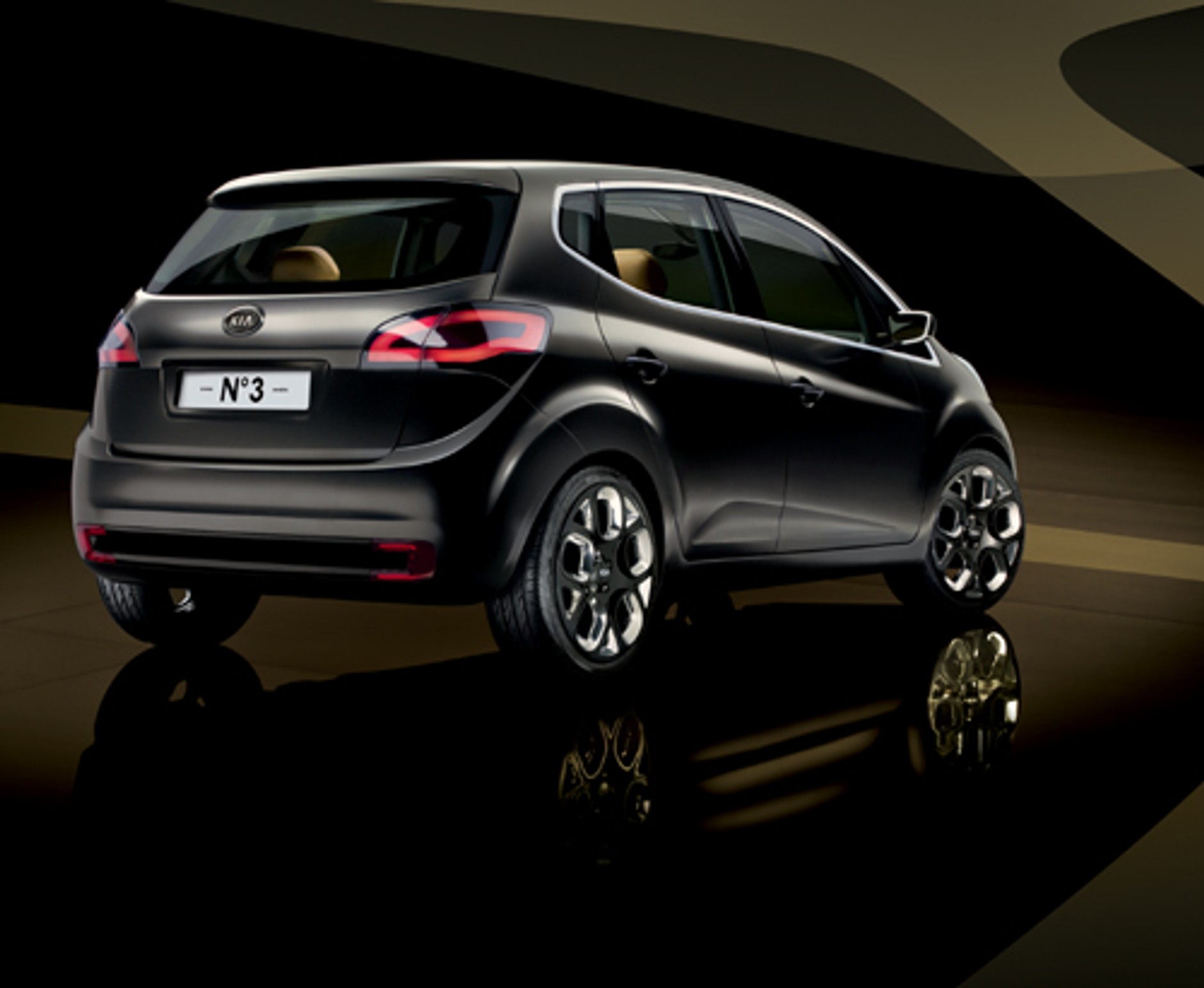 Kia No3 - Numer 3 z Czech już jesienią w salonach