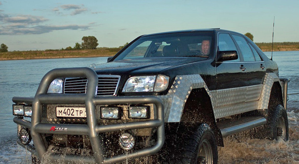 Rosyjski monstertruck na bazie Mercedesa klasy S