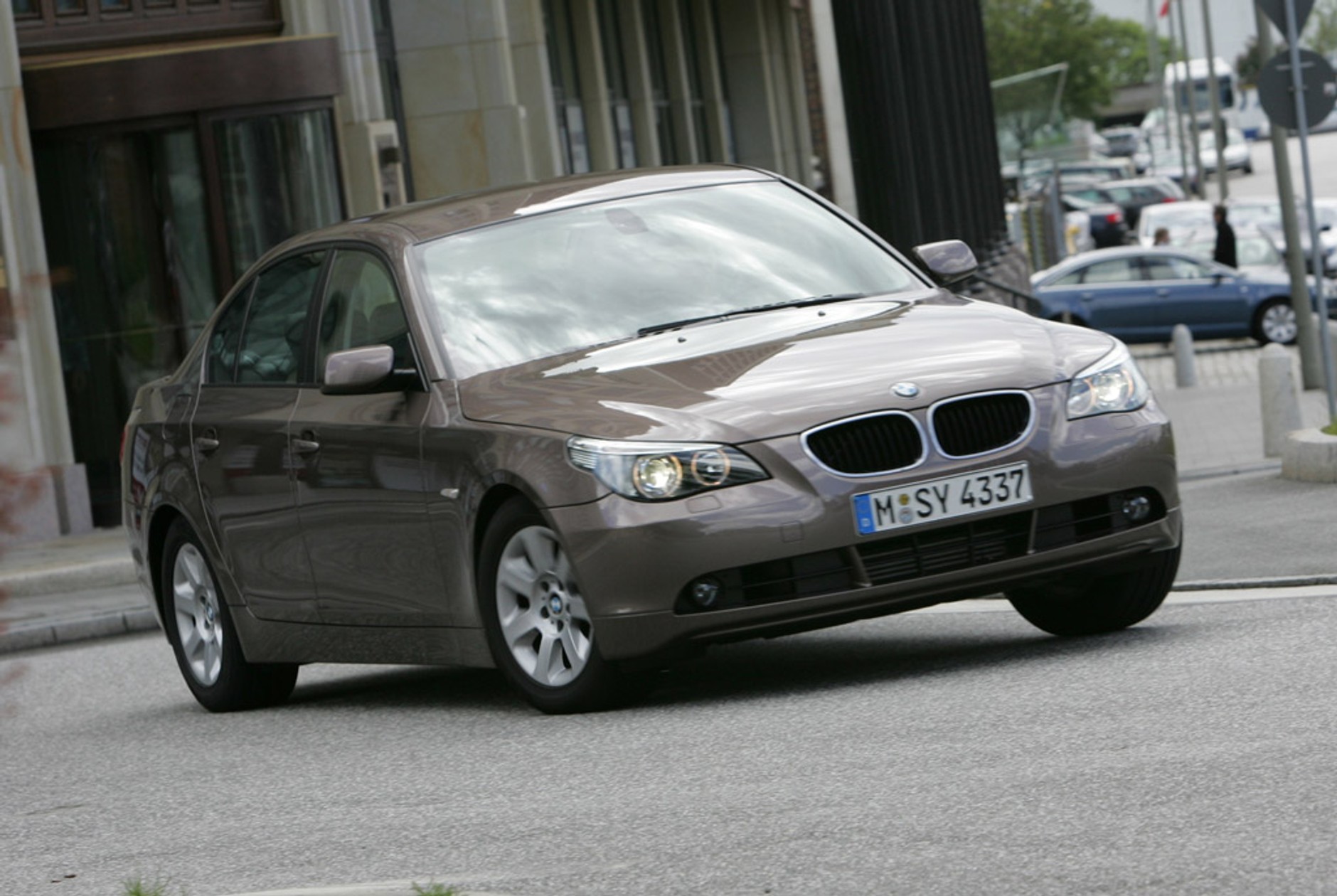 BMW Serii 5: drogo, ale komfortowo!