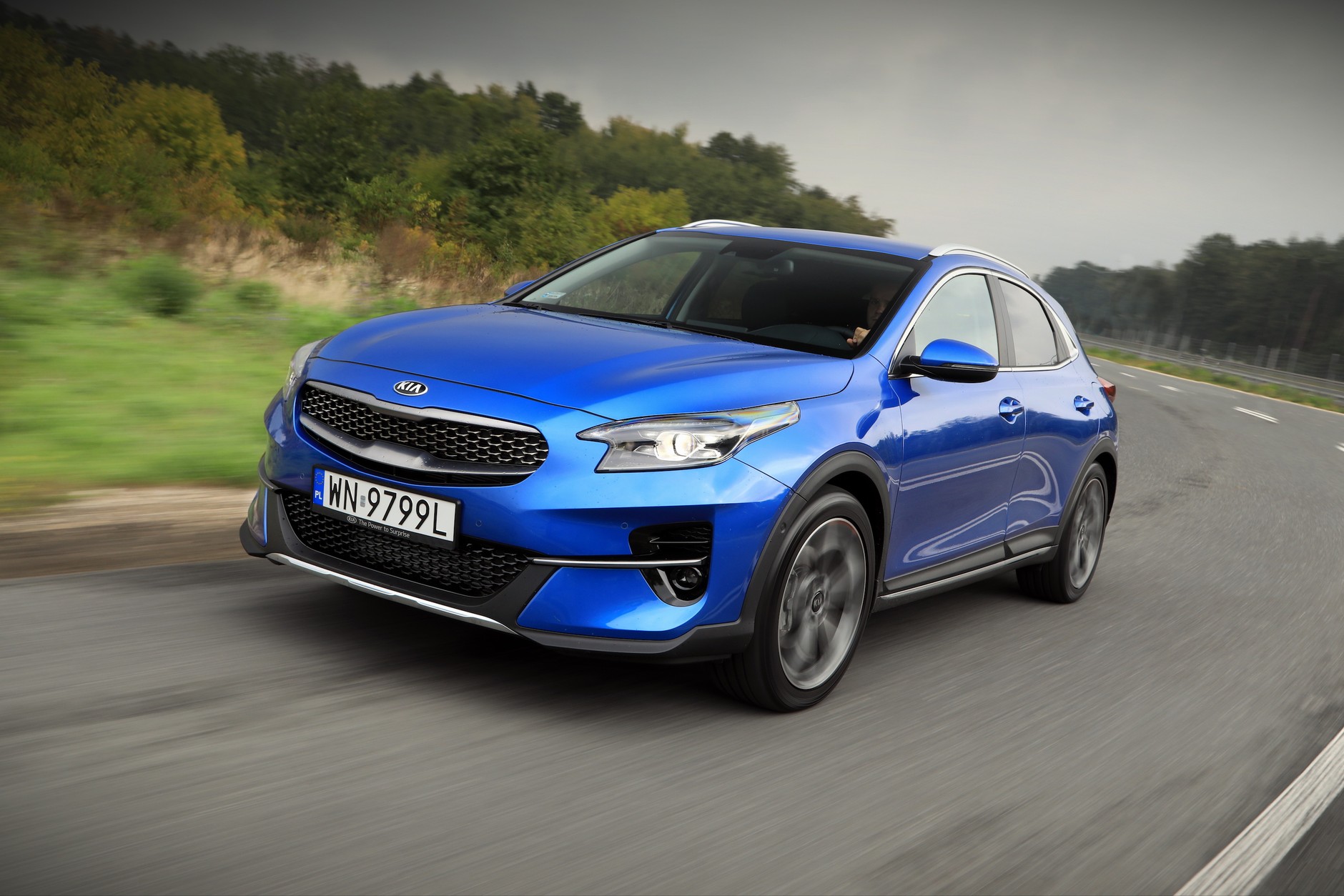 Kia XCeed 1.4 T-GDI 7DCT cena od 87 990 zł (rocznik 2019, rabat 3000 zł)