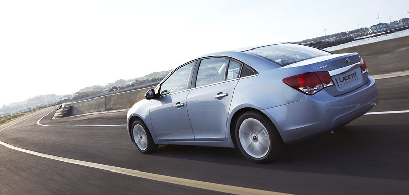 Chevrolet Cruze jest już sprzedawany w Korei (fotogaleria)