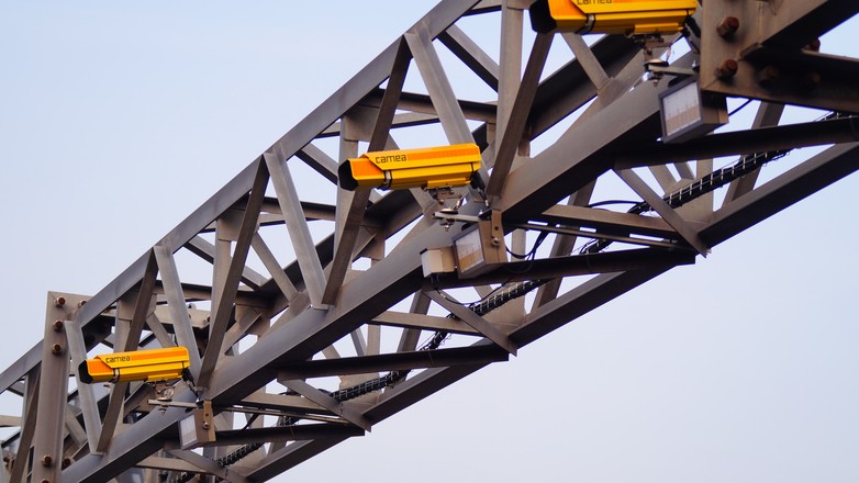 Odcinkowy pomiar prędkości na trasie S8 już działa