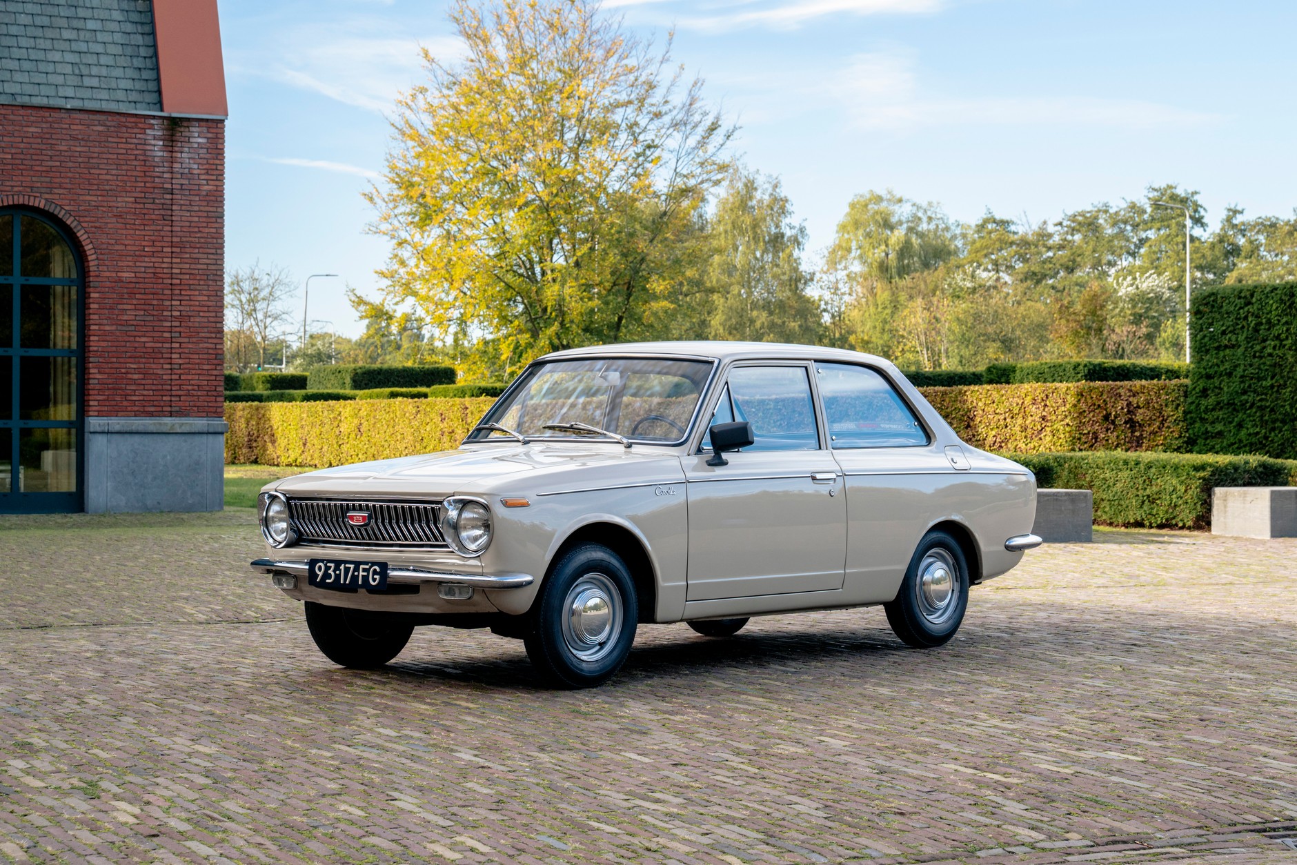Corolla E10: pierwsza generacja modelu zaprezentowana w 1966 r.