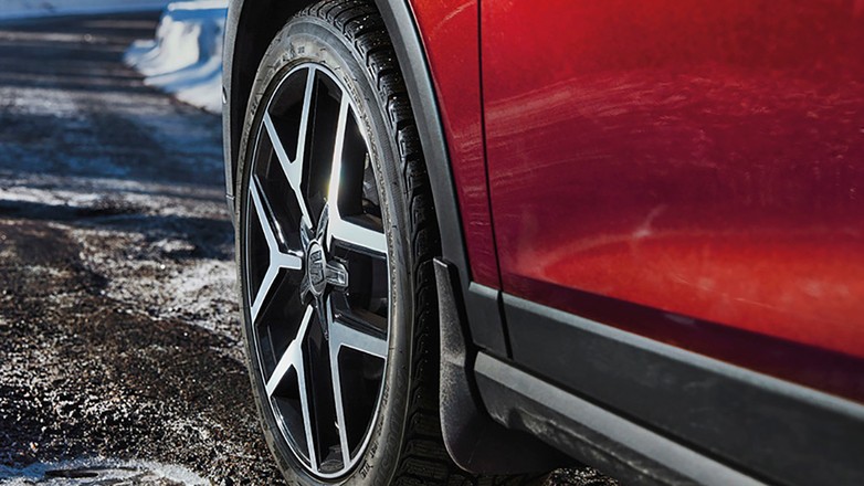 Po opony do autoryzowanego warsztatu? Oto powody