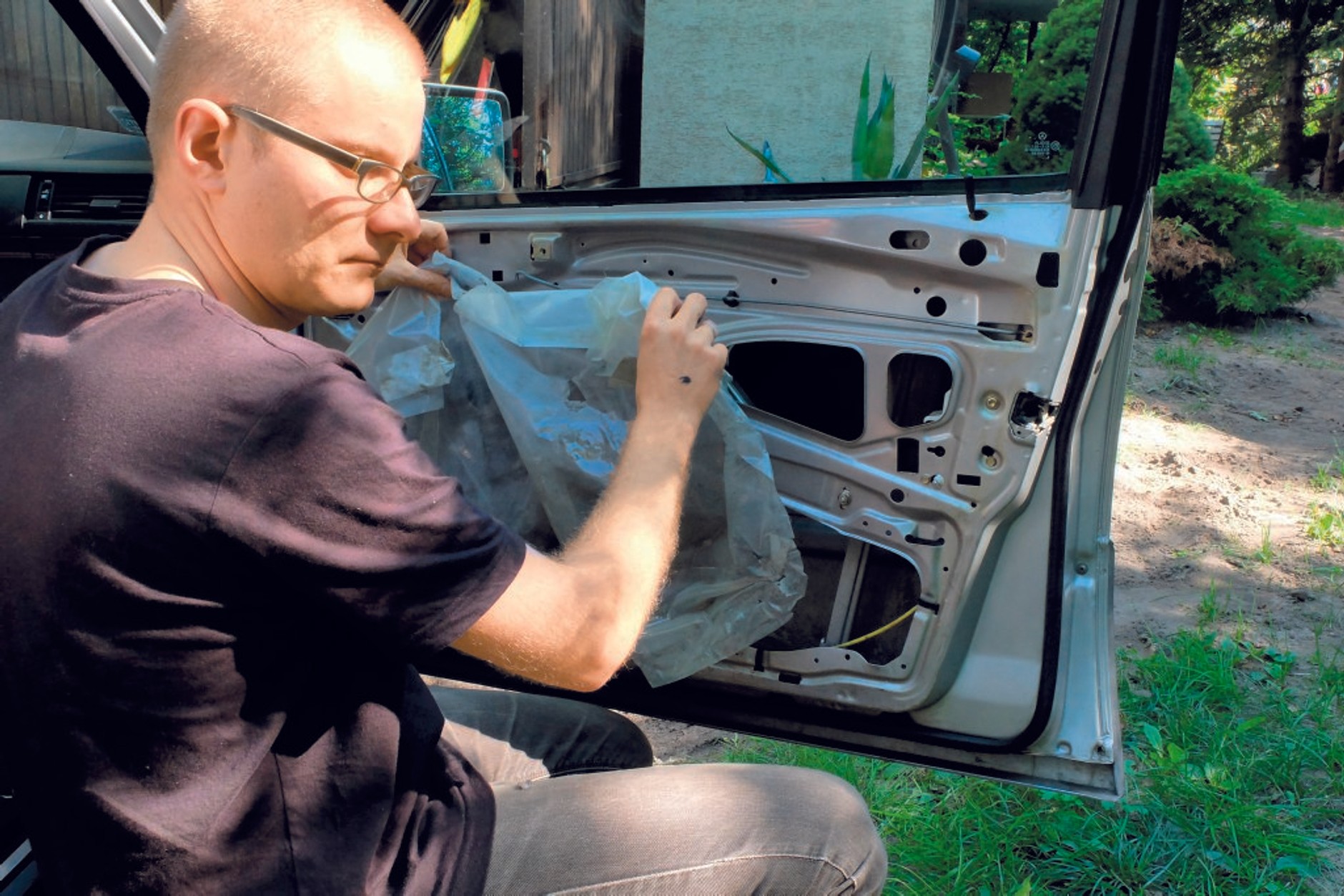 Jak samemu wyciszyć auto?