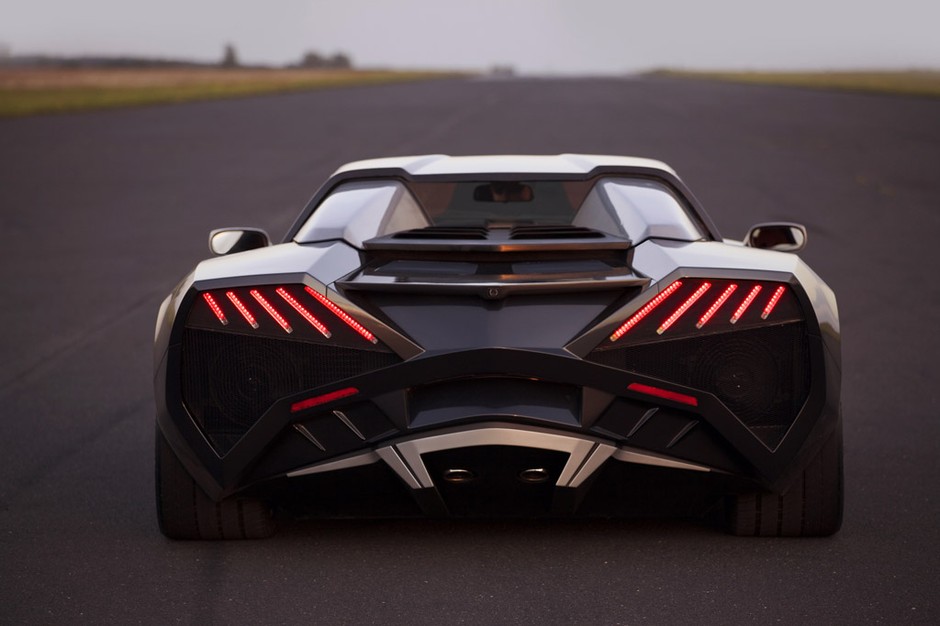 Arrinera: superauto z Polski