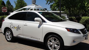 Pierwszy wypadek z winy autonomicznego samochodu Google