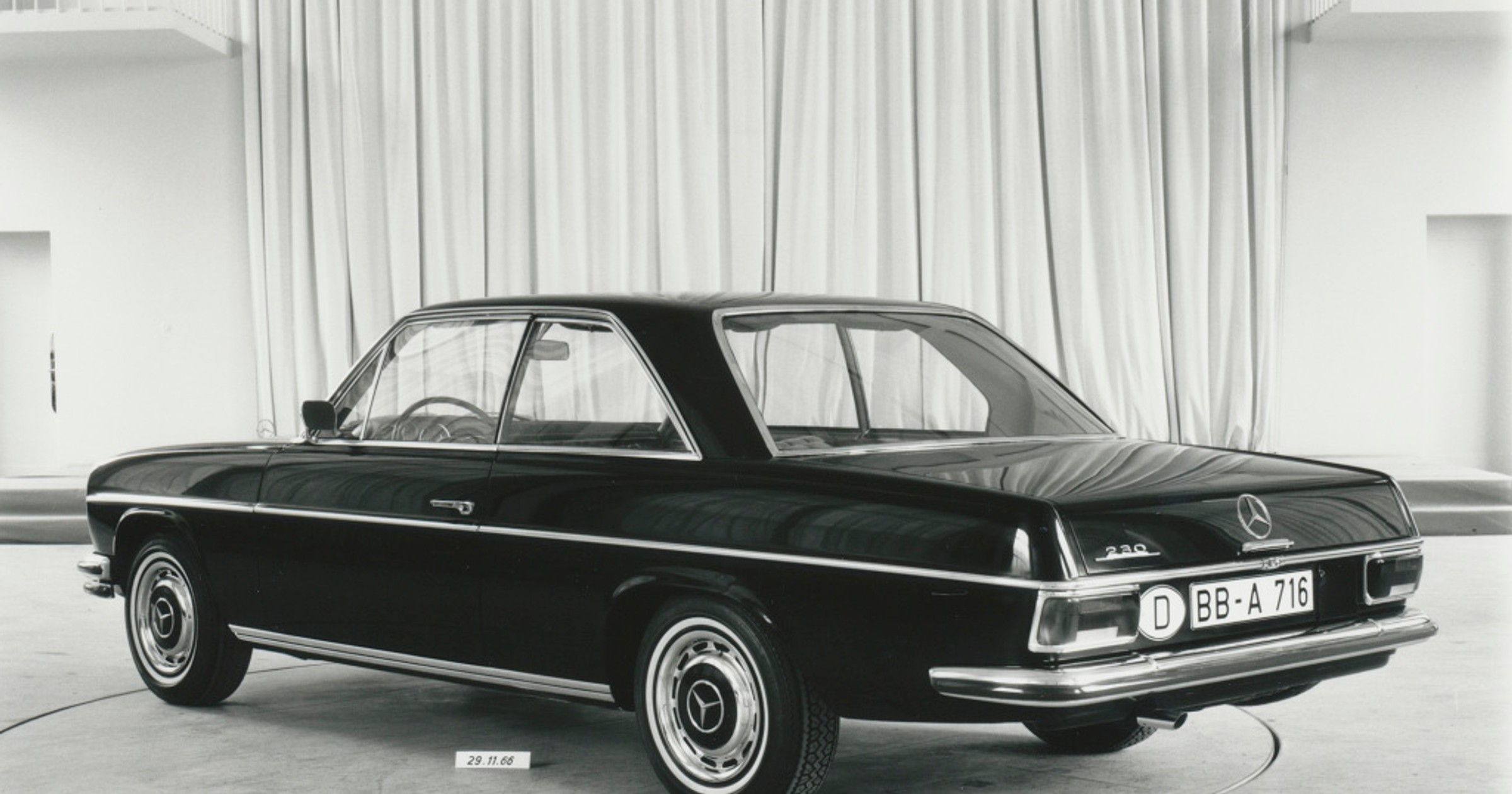 Premiera Mercedesa serii 114 w wersji coupé w 1968 r.2