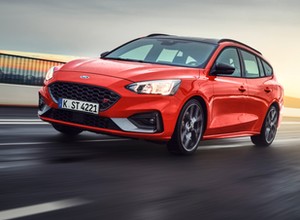 Ford Focus ST kombi – rodzinny hot hatch