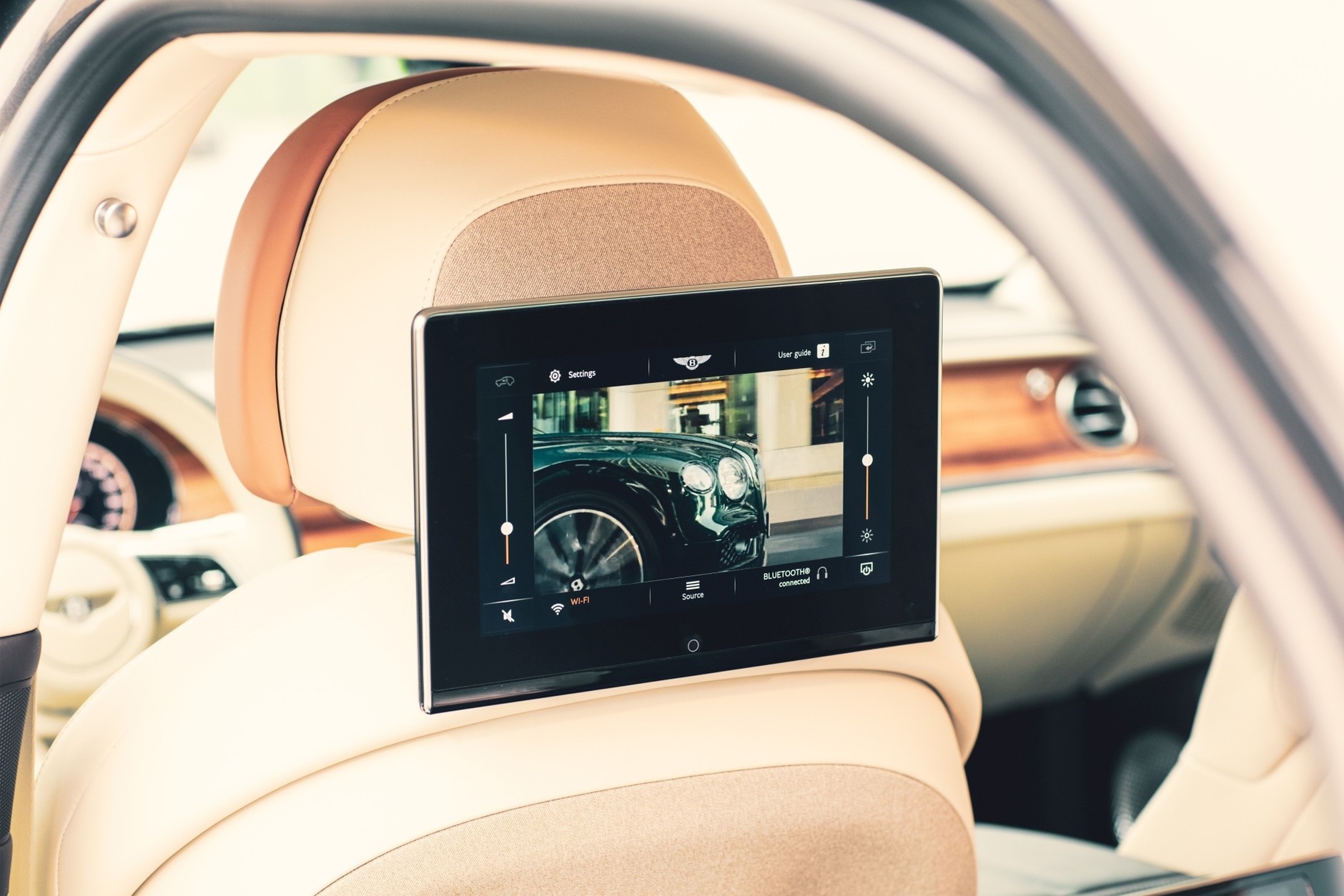 Bentley Rear Entertainment - nowe ekrany 10,1"