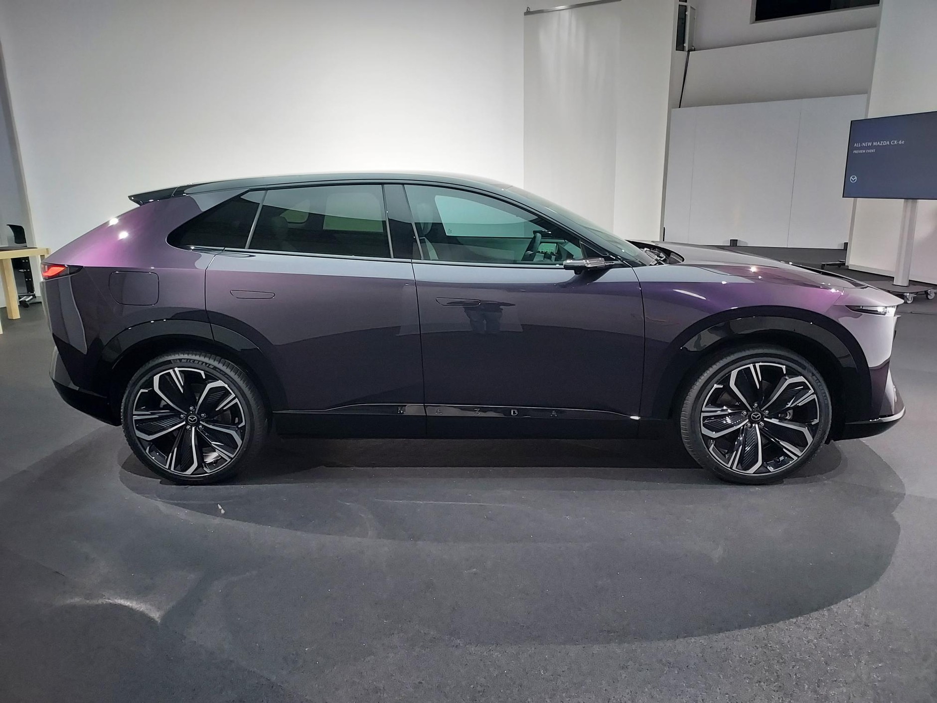 Mazda CX-6e