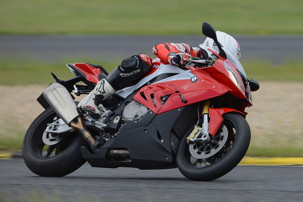 BMW S 1000RR na torze Pannonia-Ring