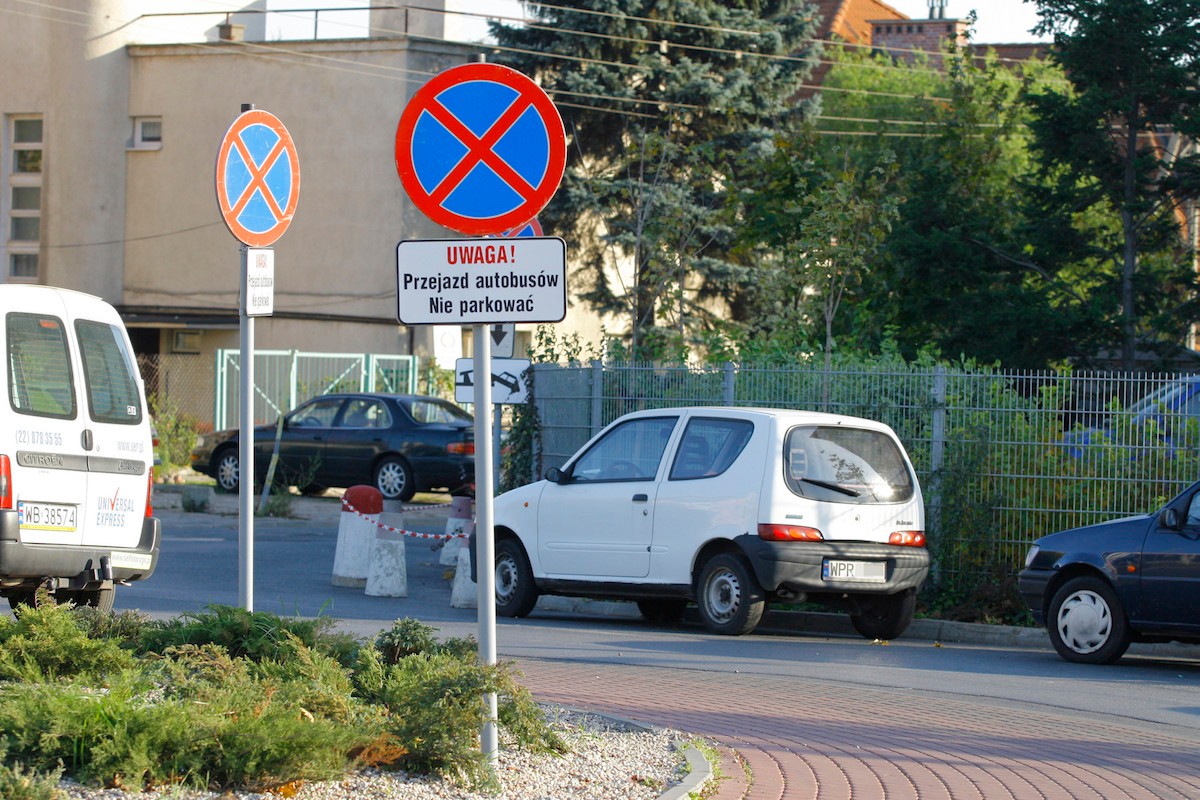 Nieprawidłowe parkowanie