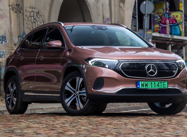 Mercedes EQA 350 4MATIC — ten elektryk potrafi zauroczyć kierowcę i zaskoczyć innych