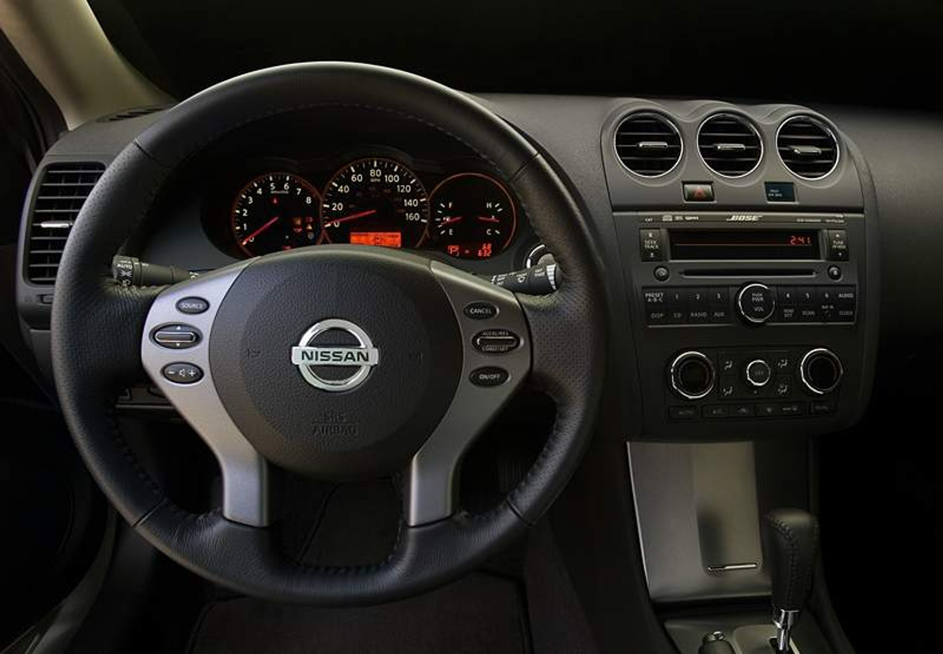 Nissan Altima Coupe – elegancki Japończyk dla Amerykanów