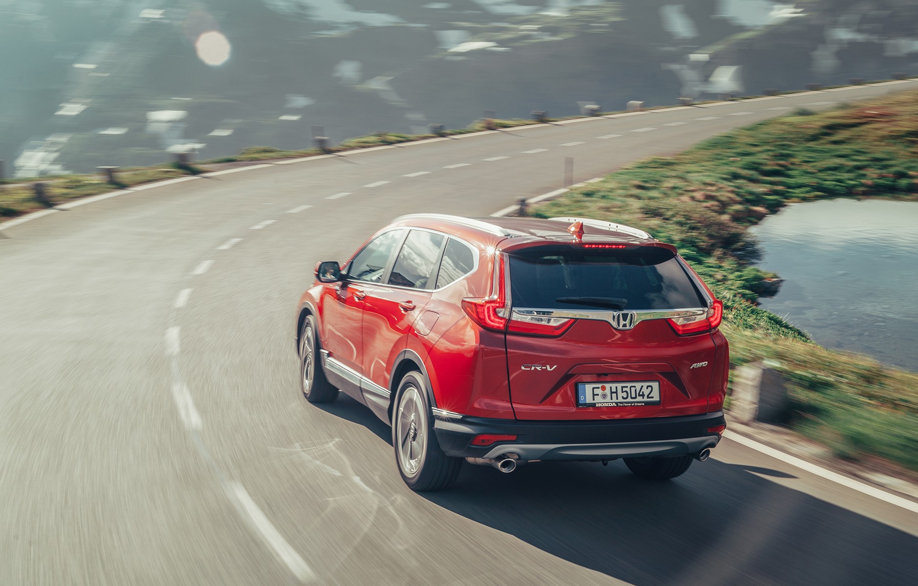 Honda CR-V - już wiemy jak jeździ najnowsza generacja