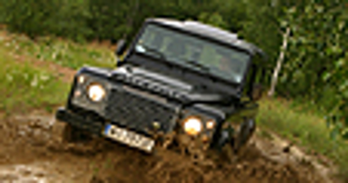 Land Rover Defender - Spec od zadań off-roadowych