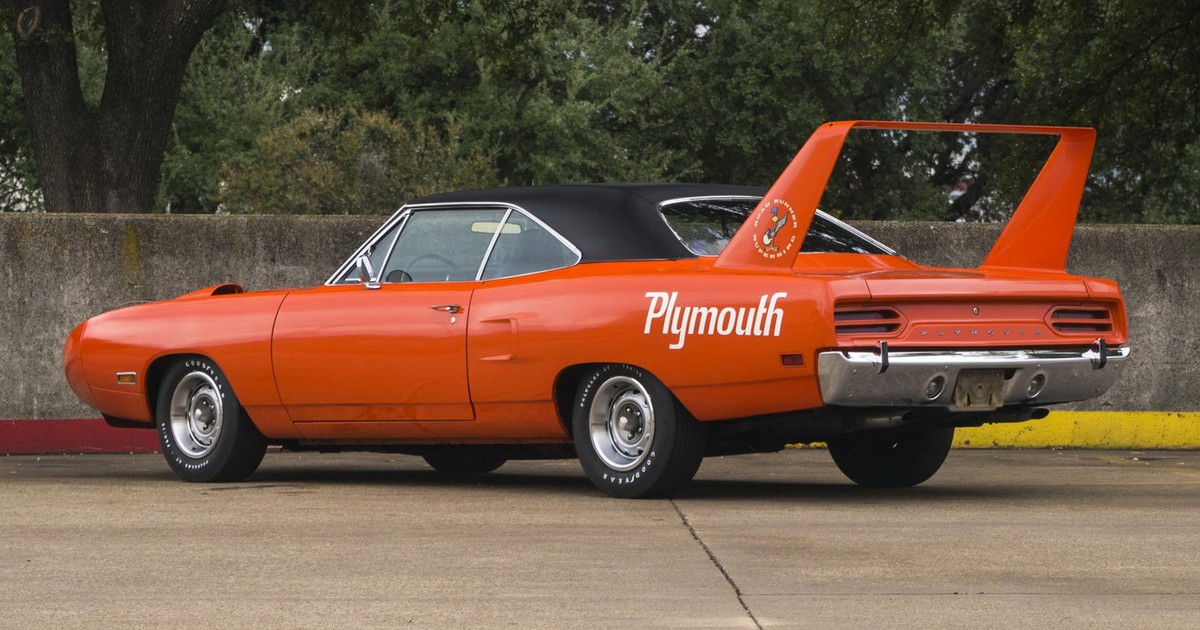 Czy zapłaciłbyś pół miliona dolarów za Plymoutha Hemi Superbird z 1970 roku?