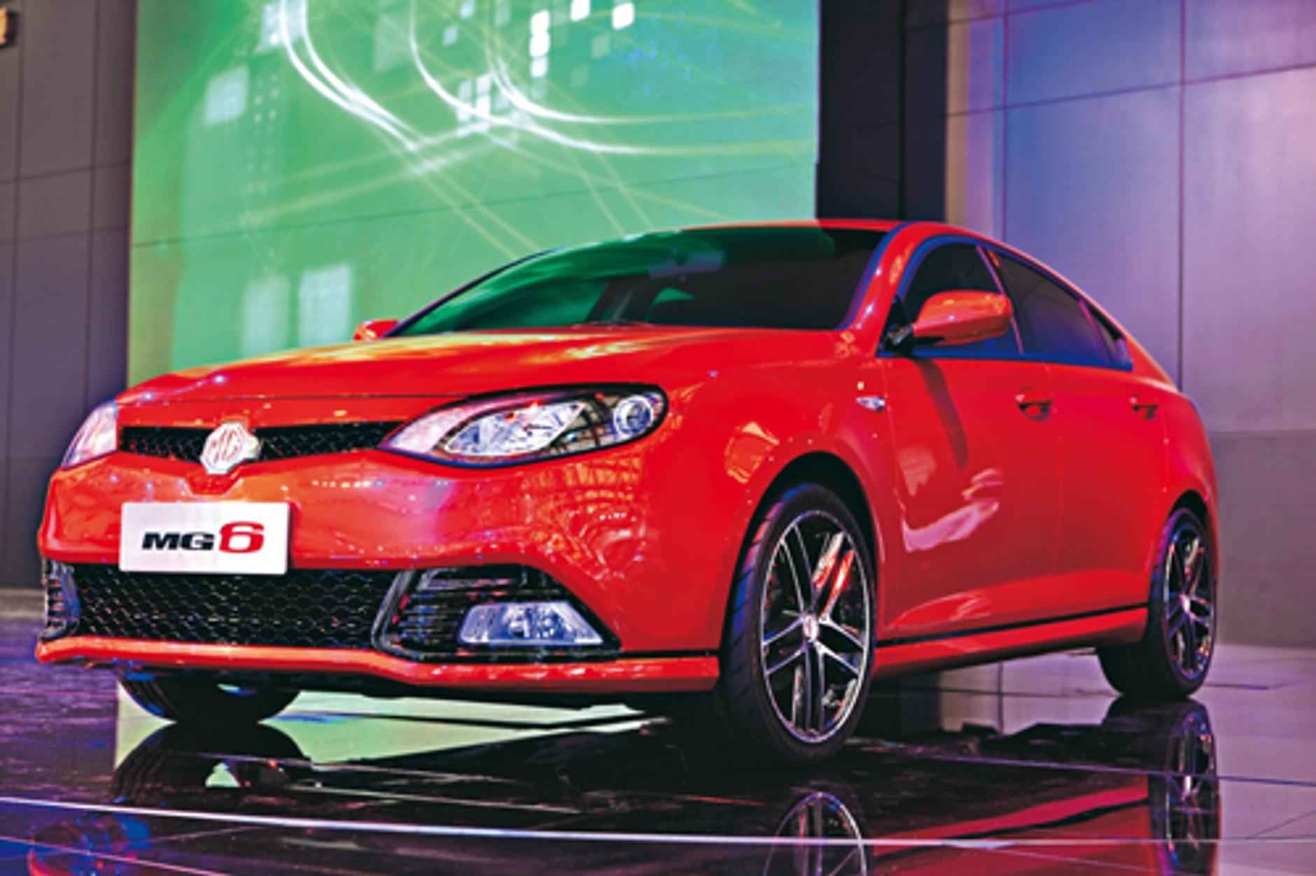 Szanghaj Motor Show. Zobacz jak Chińczycy dostają  skrzydeł