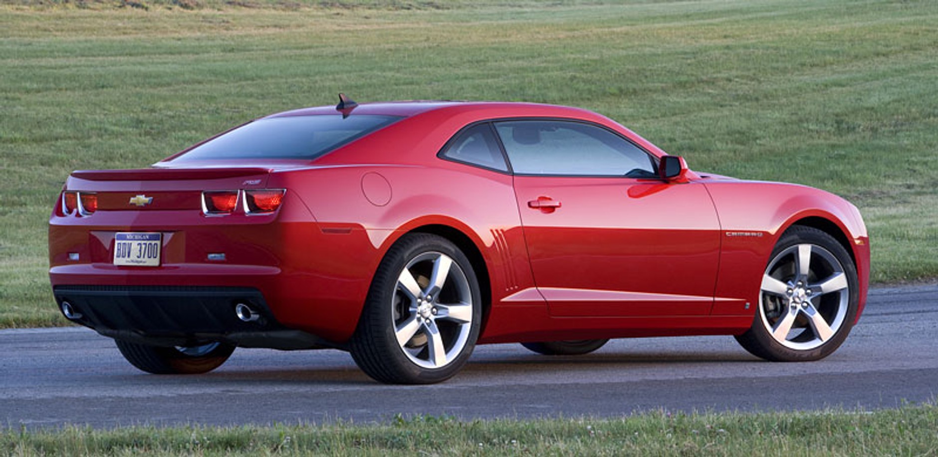 Londyn 2008: Chevrolet Camaro - nowoczesny muscle-car oficjalnie