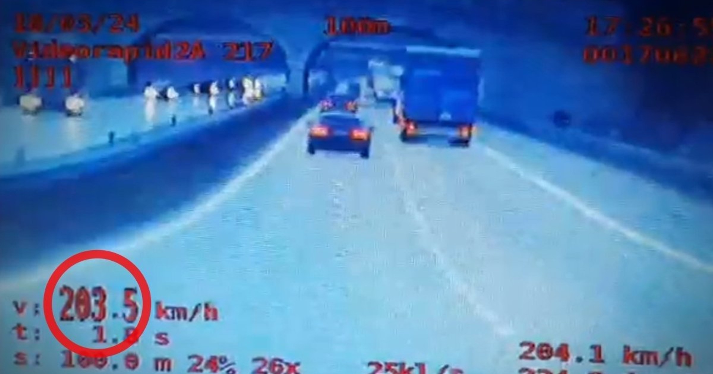 Pędził ponad dwieście "ekspresówką". Policjanci przerwali szaleńczą jazdę