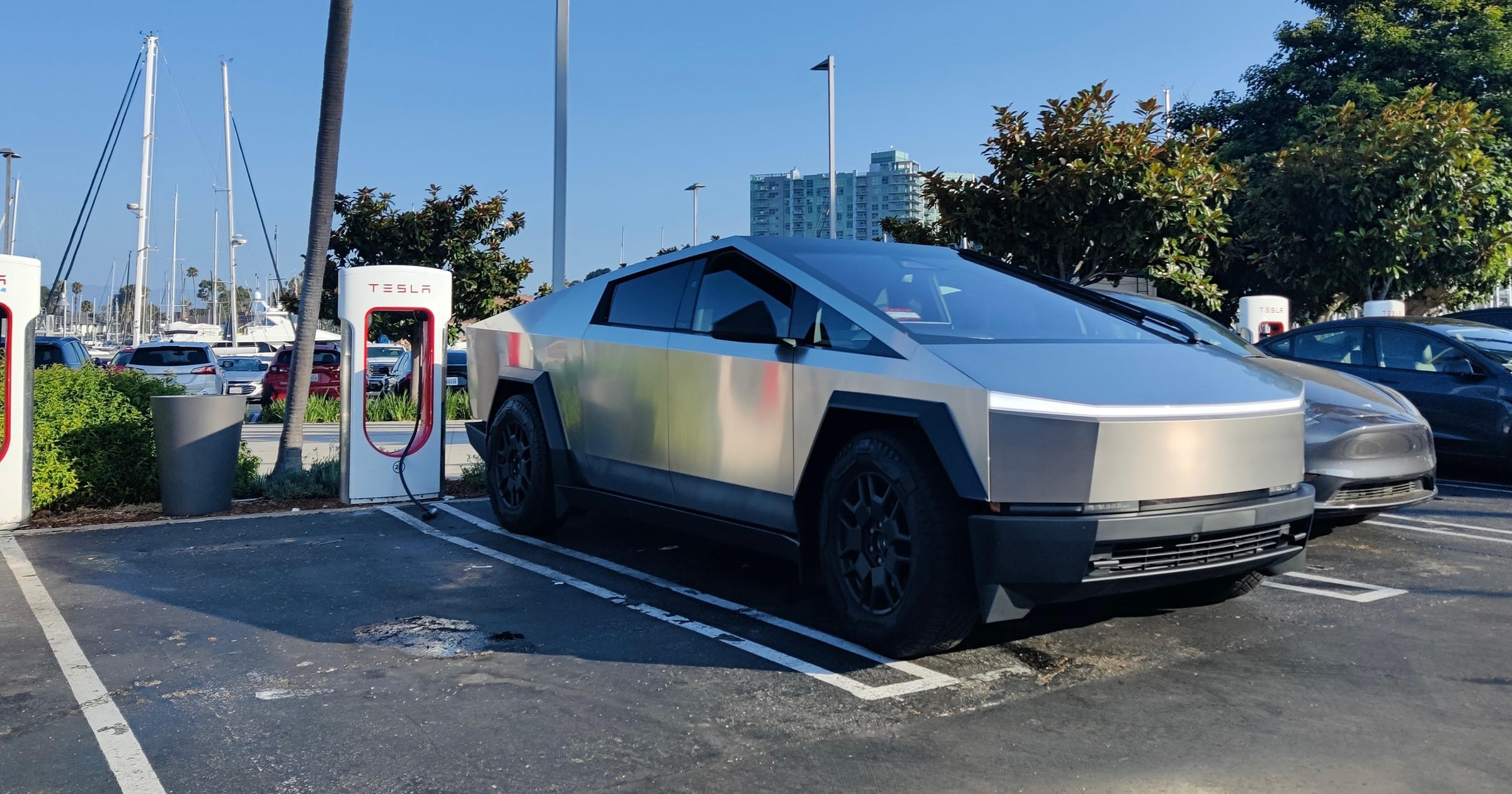 Tesla Cybertruck (zdj. ilustracyjne)