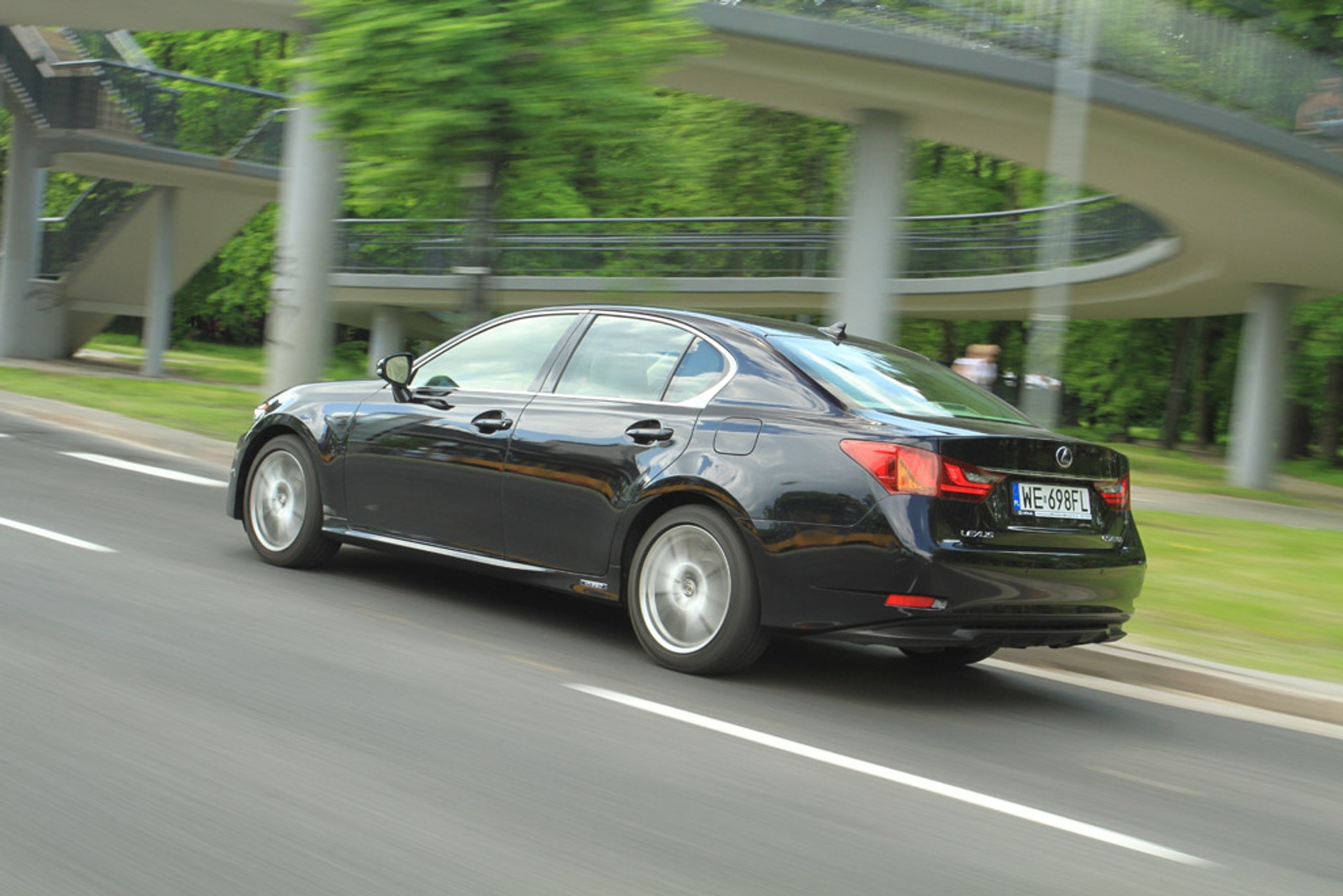 Test Lexusa GS 450h: czy warto kupować hybrydowe auto?