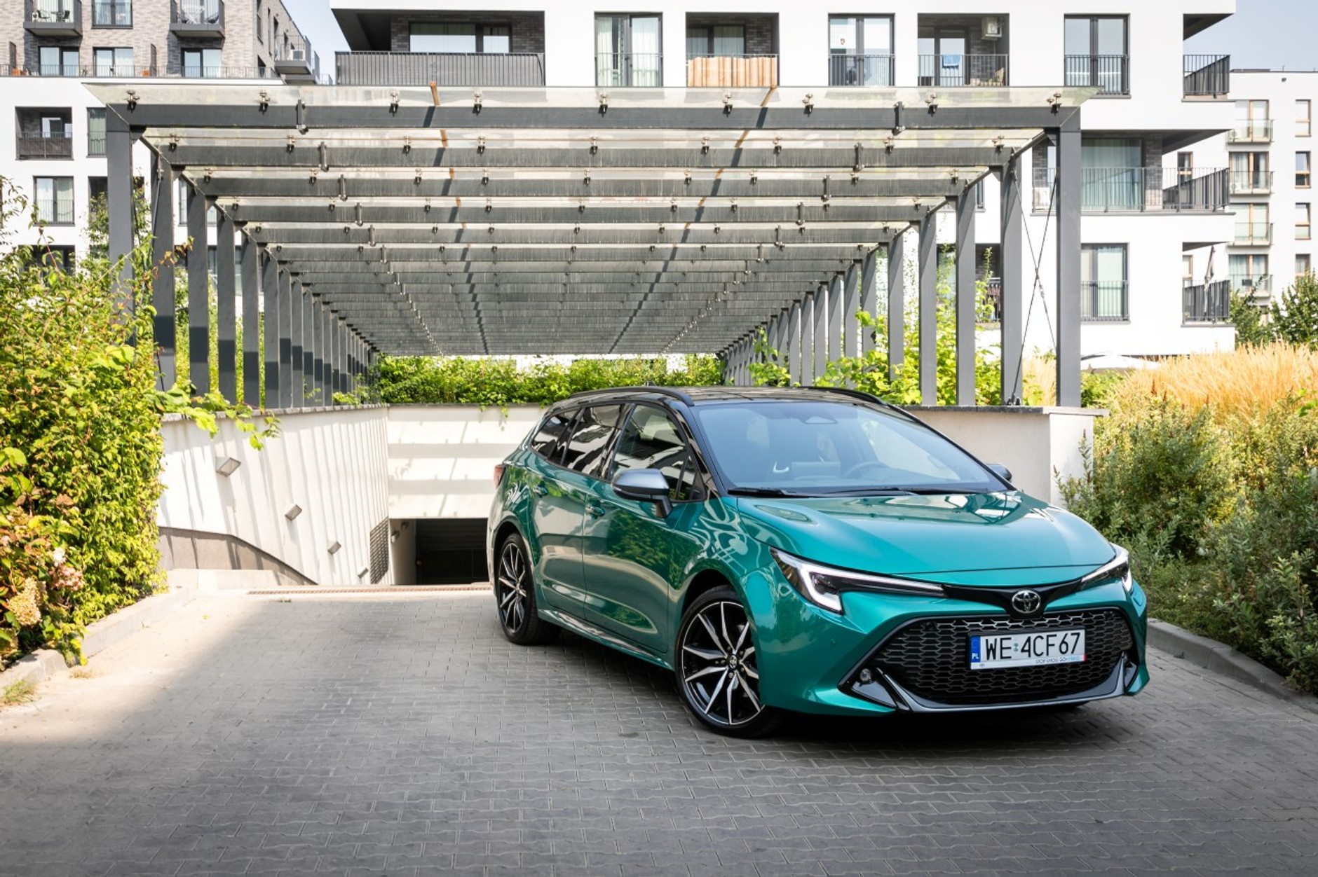 Toyota Corolla 2.0 Hybrid TS Kombi Super Green