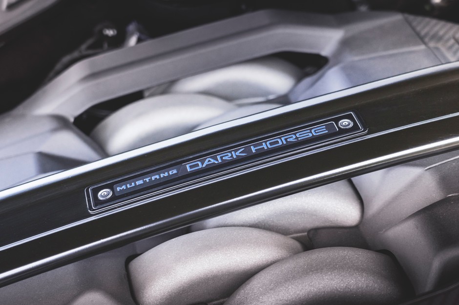 Ford Mustang Dark Horse