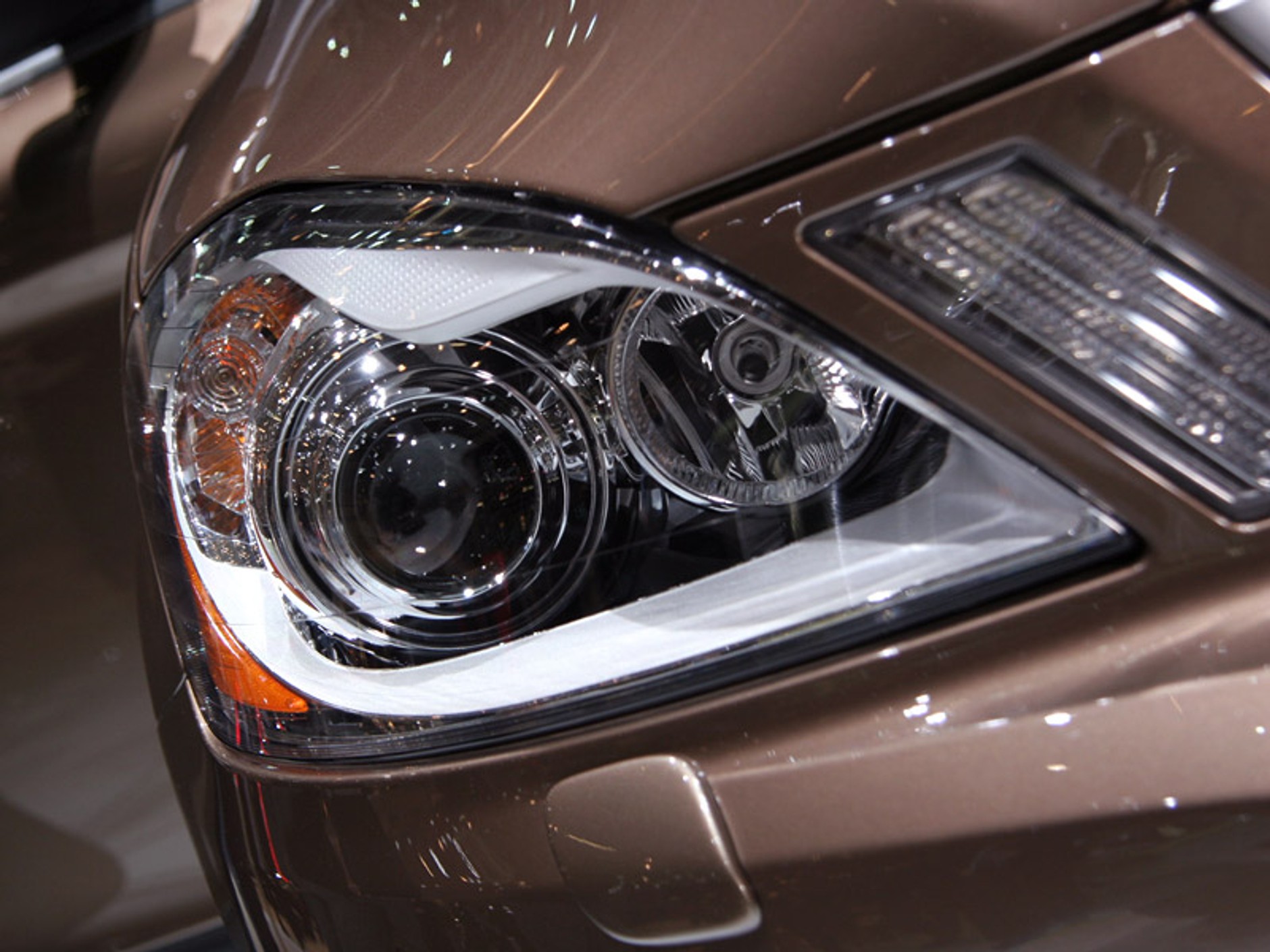 Genewa 2008: Volvo XC60 - nowy standard bezpieczeństwa (fotogaleria + wideo)