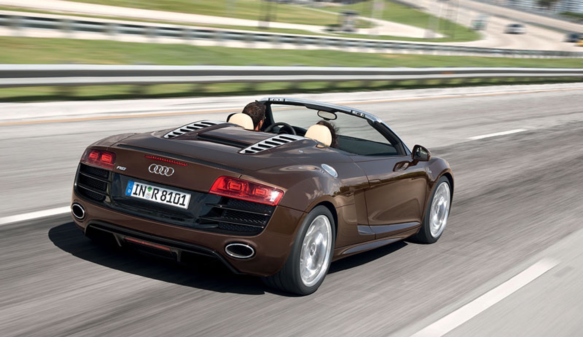 Audi R8 Spyder: V10 quattro inaczej