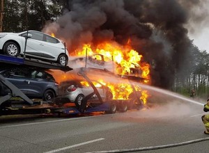 Pożar lawety z nowymi autami na S8