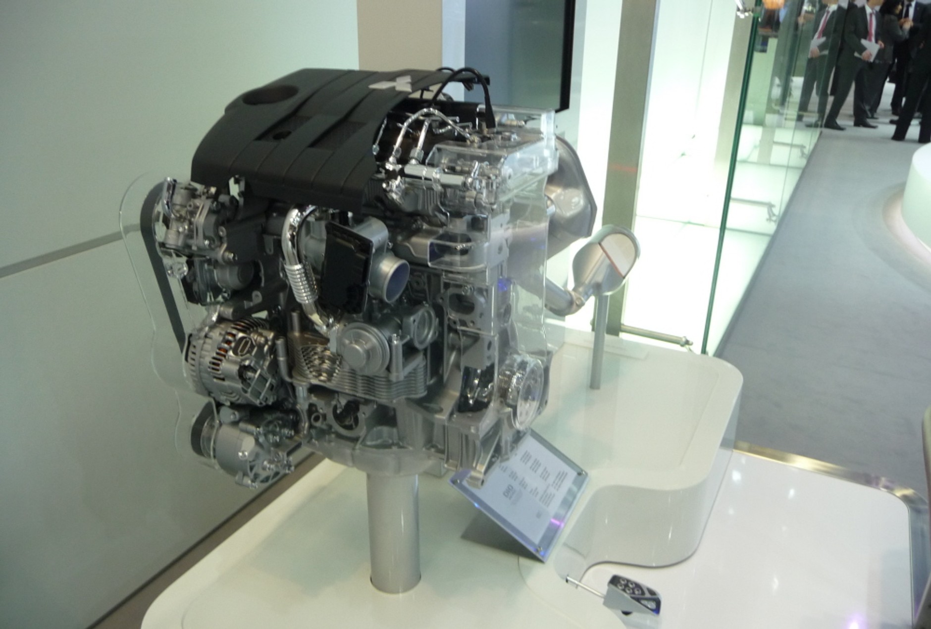 Po sukcesie RVR w Japonii czas na ASX w Europie