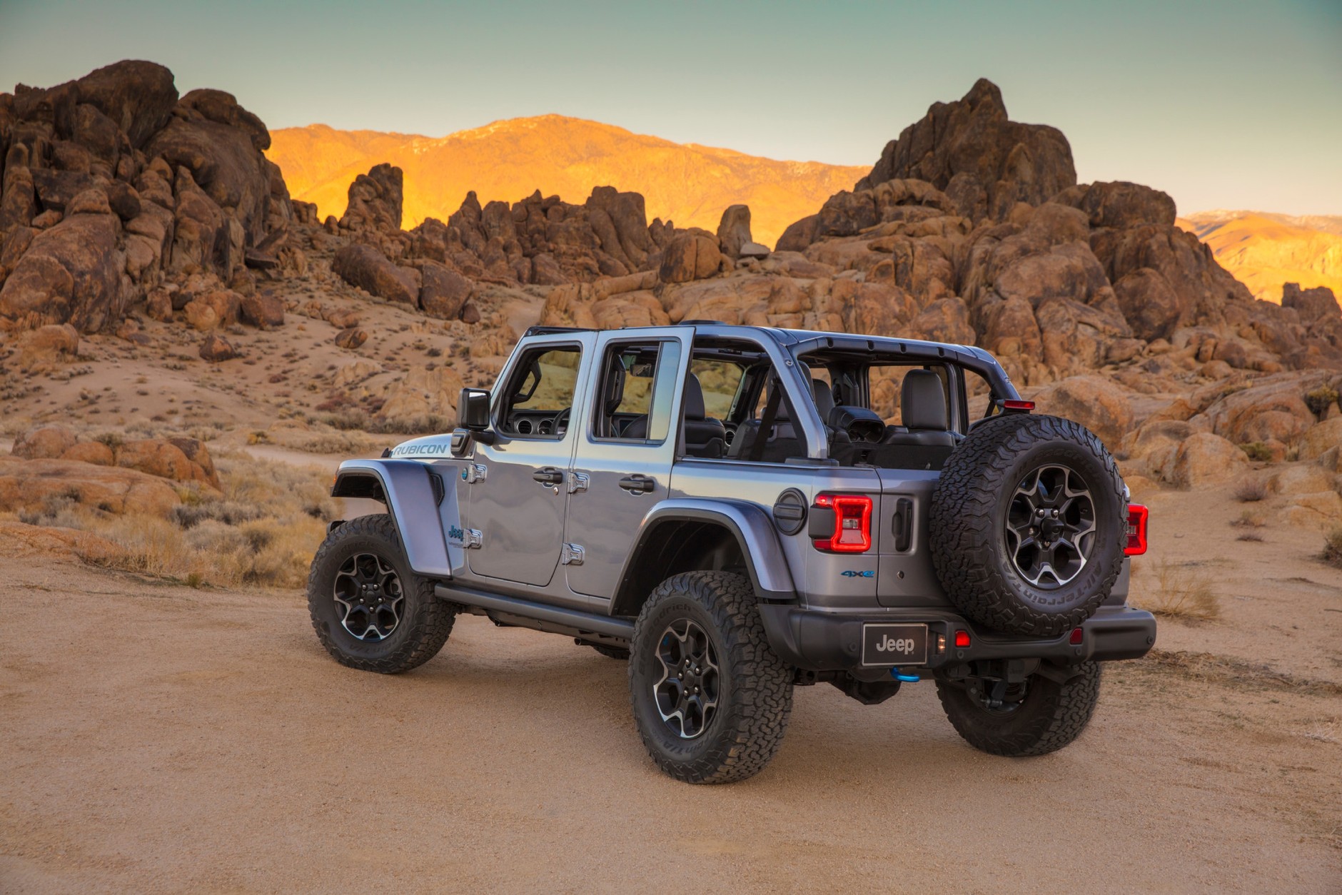 Jeep Wrangler 4xe – hybrydowa terenówka z Ameryki