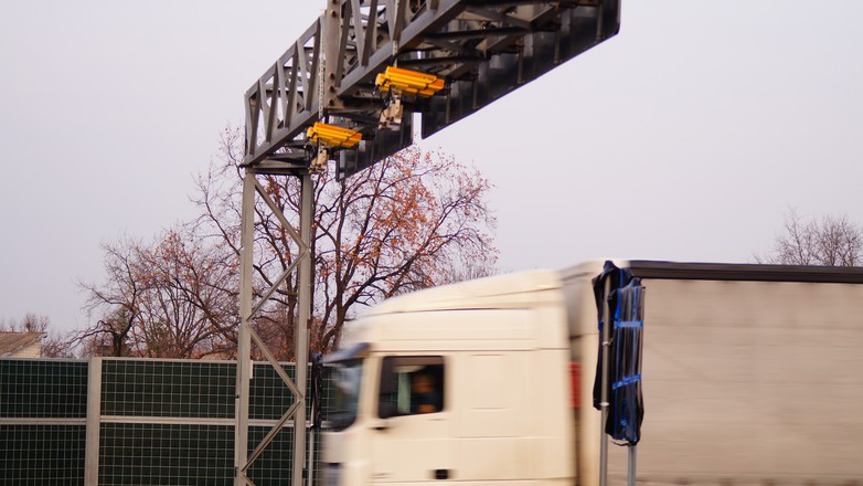 Odcinkowy pomiar prędkości na trasie S8 już działa