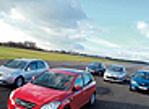 Kia Cee'd, VW Golf, Mazda 3, Opel Astra, Peugeot 307 - Kto przebije "koreańczyka"?