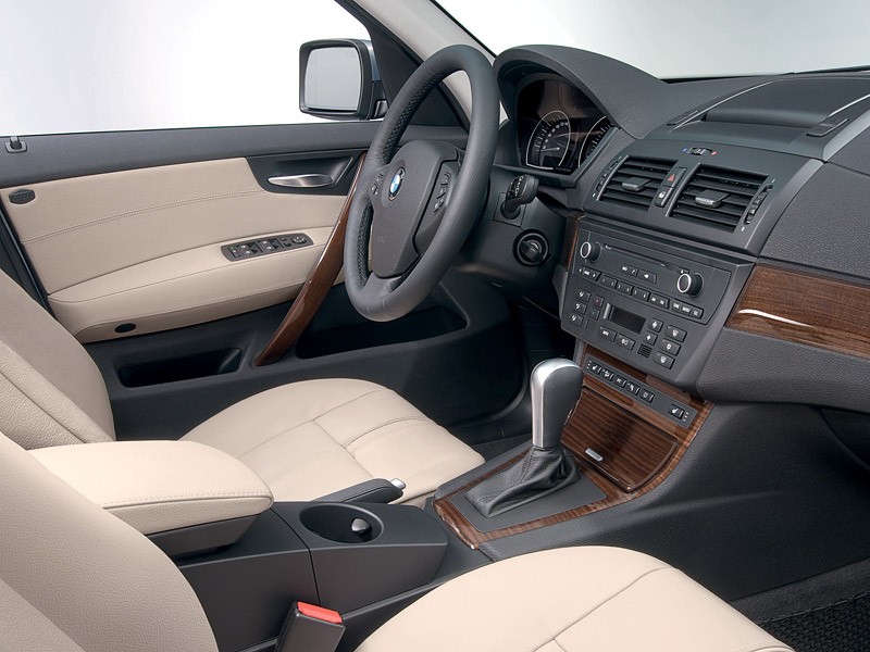 BMW X3 2009 – zbrojenie przeciw GLK, Q5 i XC60