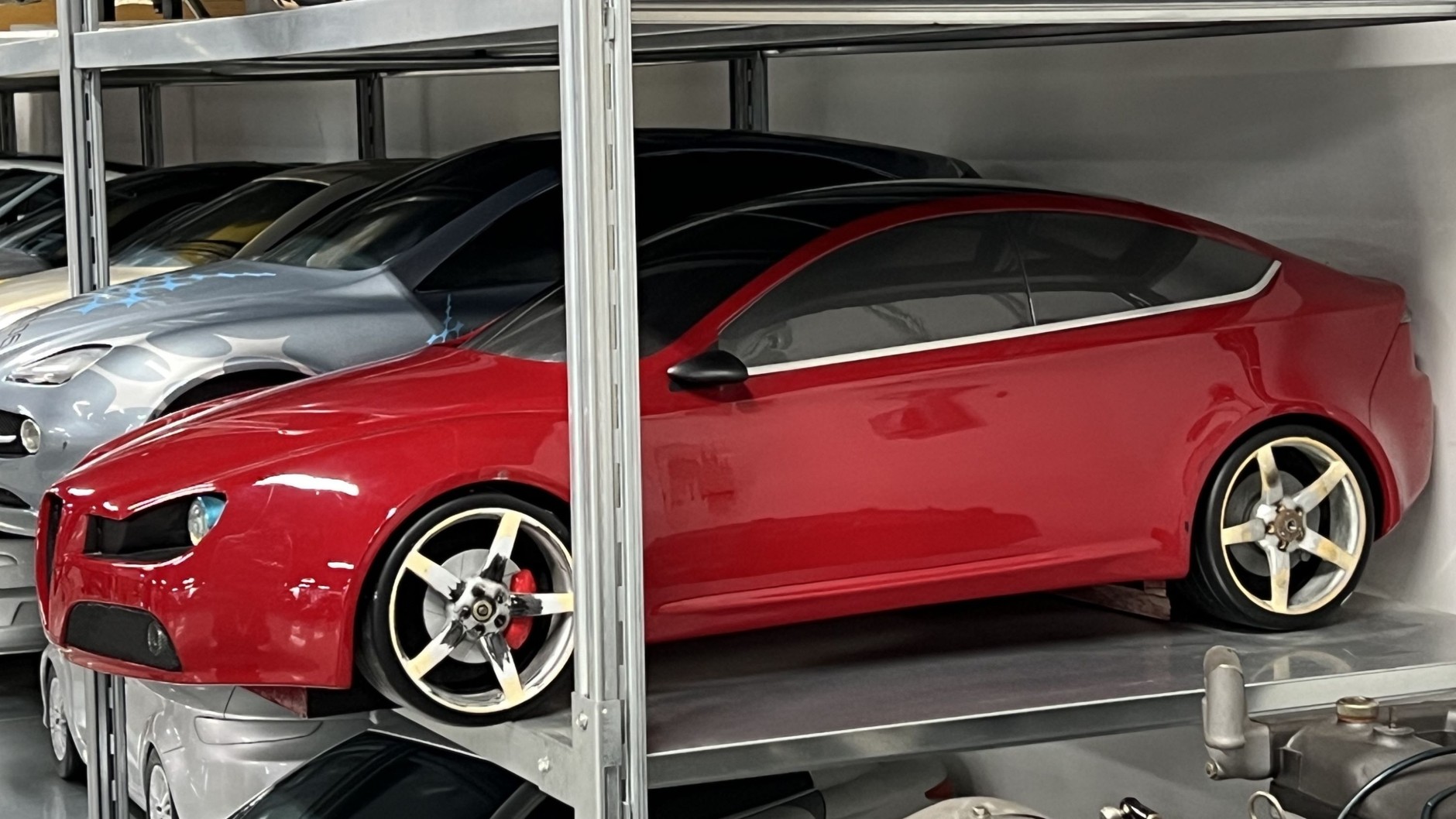 Alfa Romeo: makieta niewdrożonego 4-drzwiowego coupe