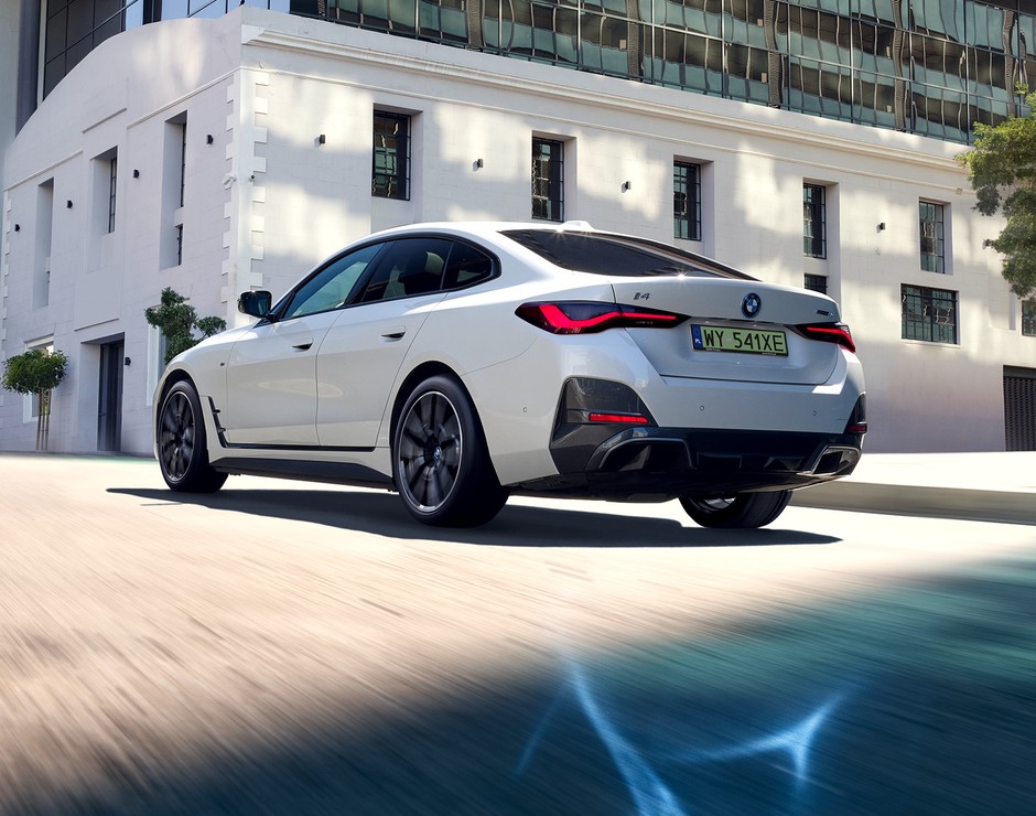 BMW i4