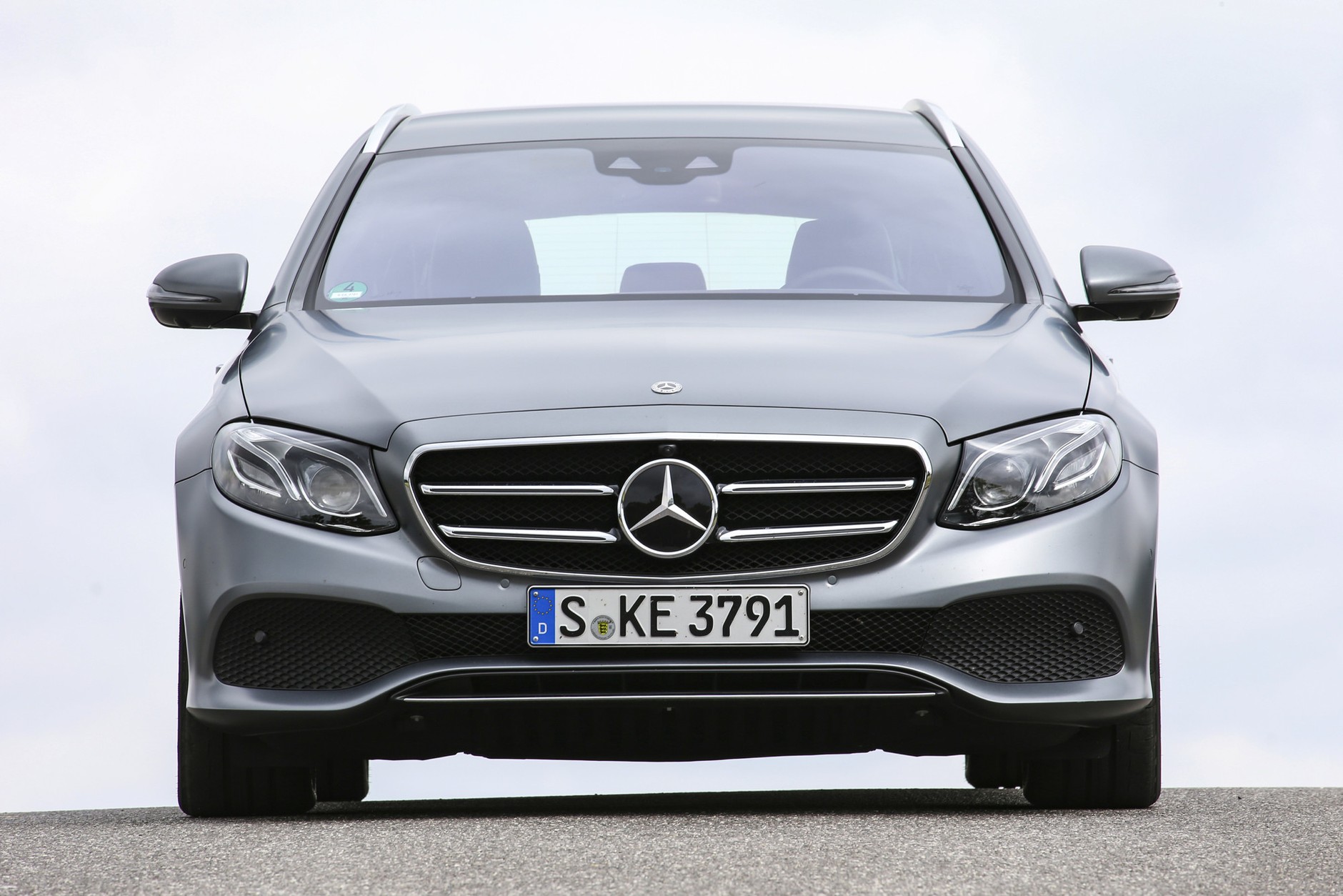 Sprzedaż nowych aut w Europie