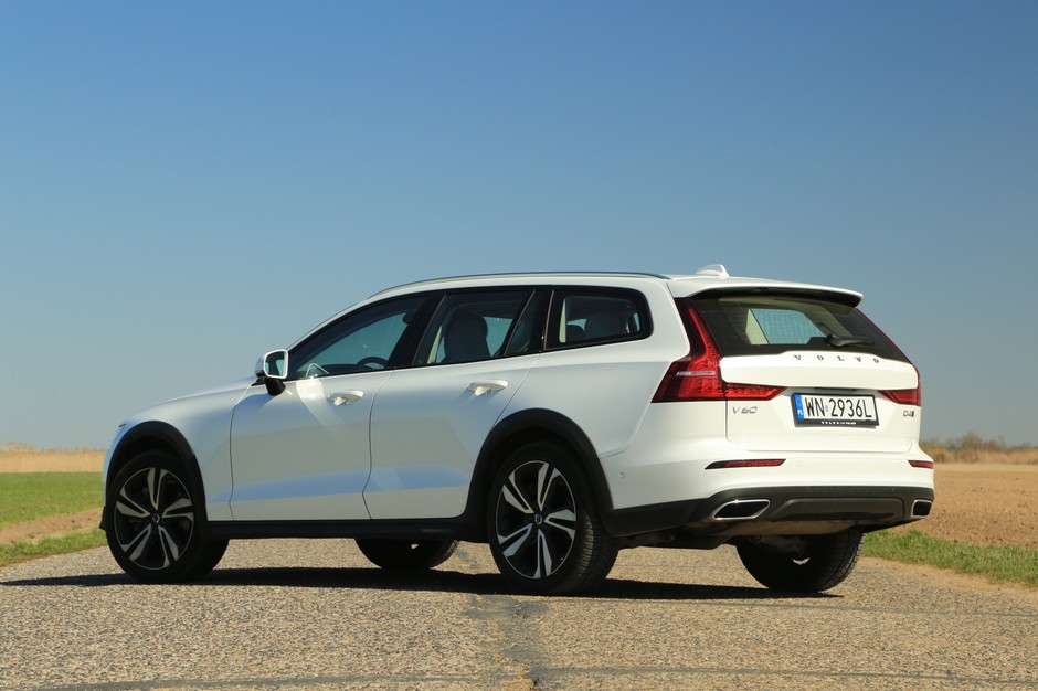 Volvo V60 Cross Country D4 Polestar
