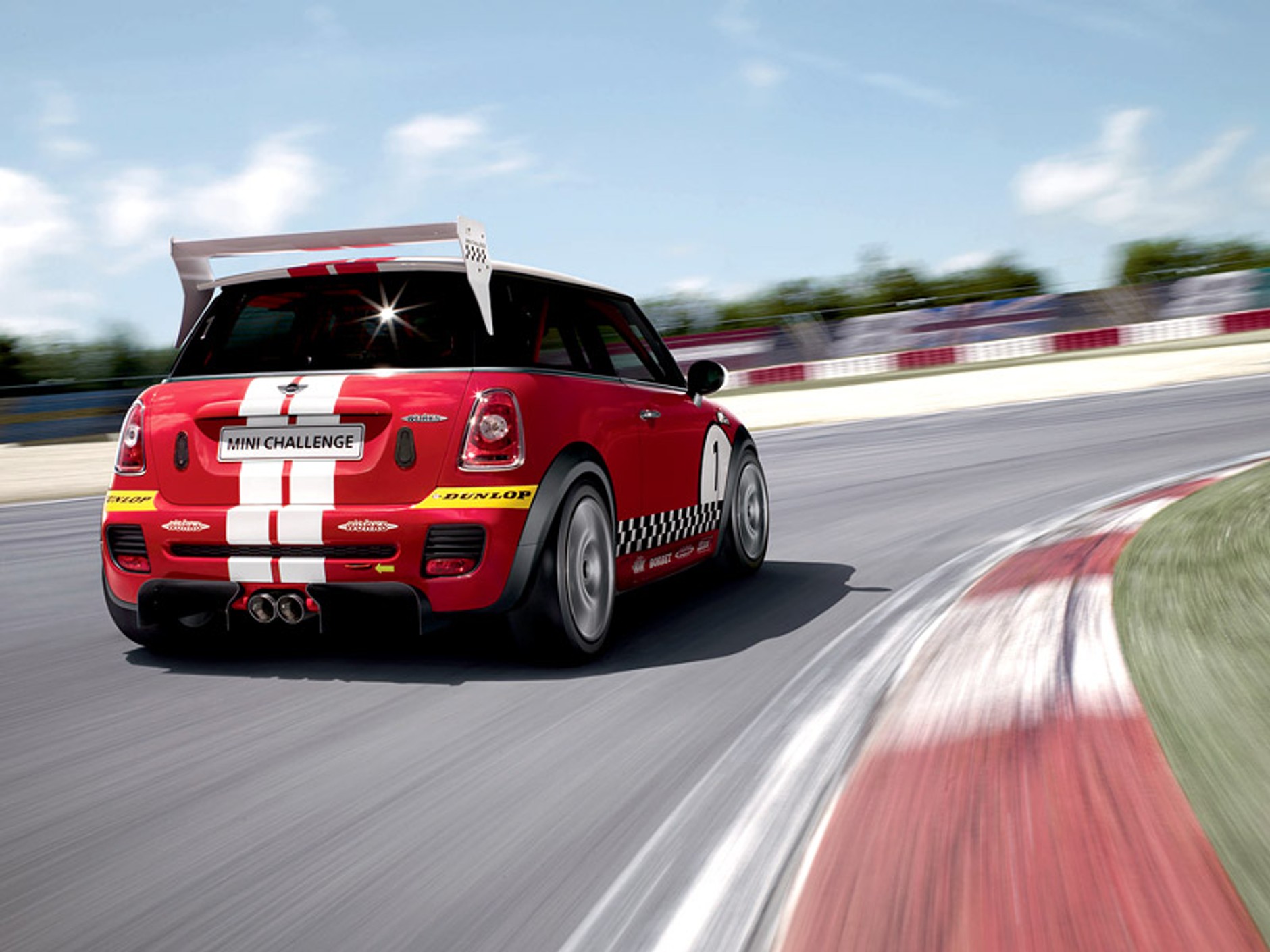 Mini John Cooper Works Challenge: z toru wyścigowego na zwykłą drogę