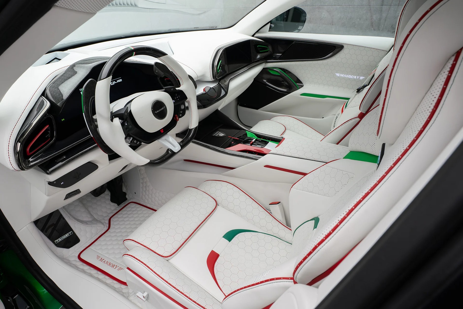 Mansory Pugnator Tricolore